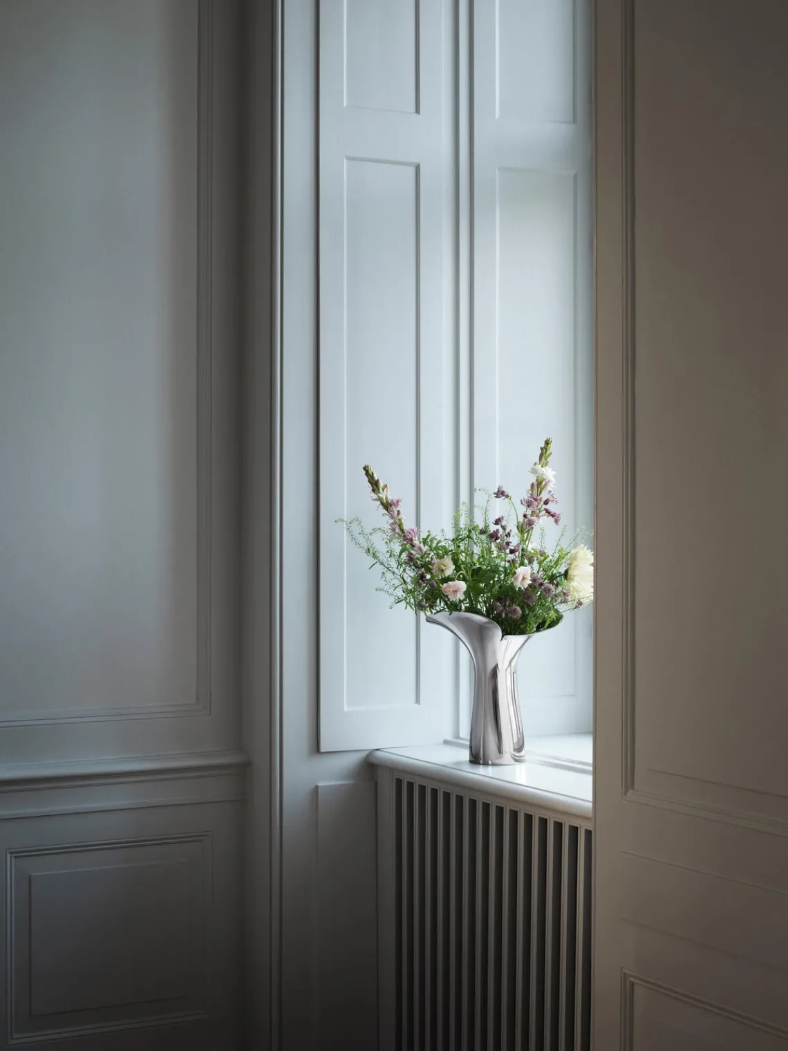 Outlet GEORG JENSEN Vase en acier inoxydable Bloom Botanica, haut. 33 cm