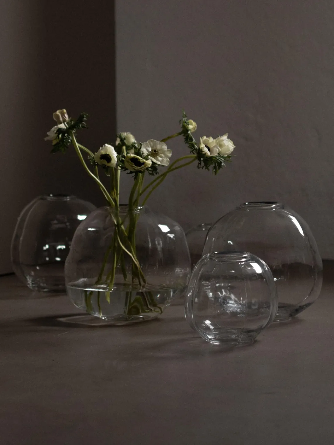 Clearance DBKD Vase en verre Pebble, Ø 28 cm Transparent