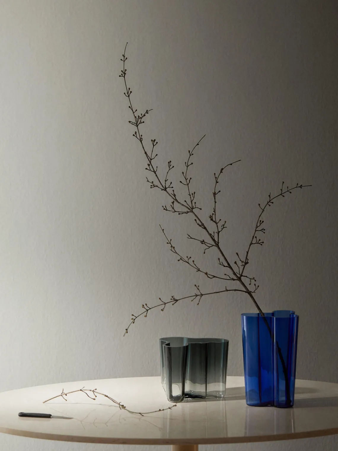Discount iittala Vase en verre soufflé bouche Alvaro Aalto, haut. 16 cm Gris foncé, transparent