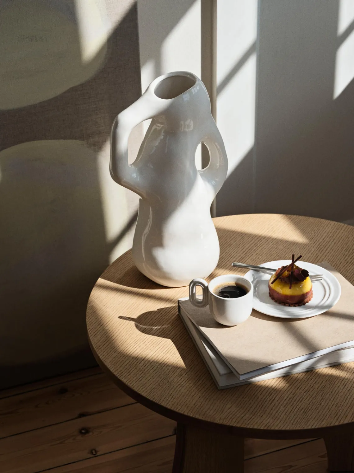 Hot Broste Copenhagen Vase fait main Isolde, haut. 35 cm Blanc, haute brillance
