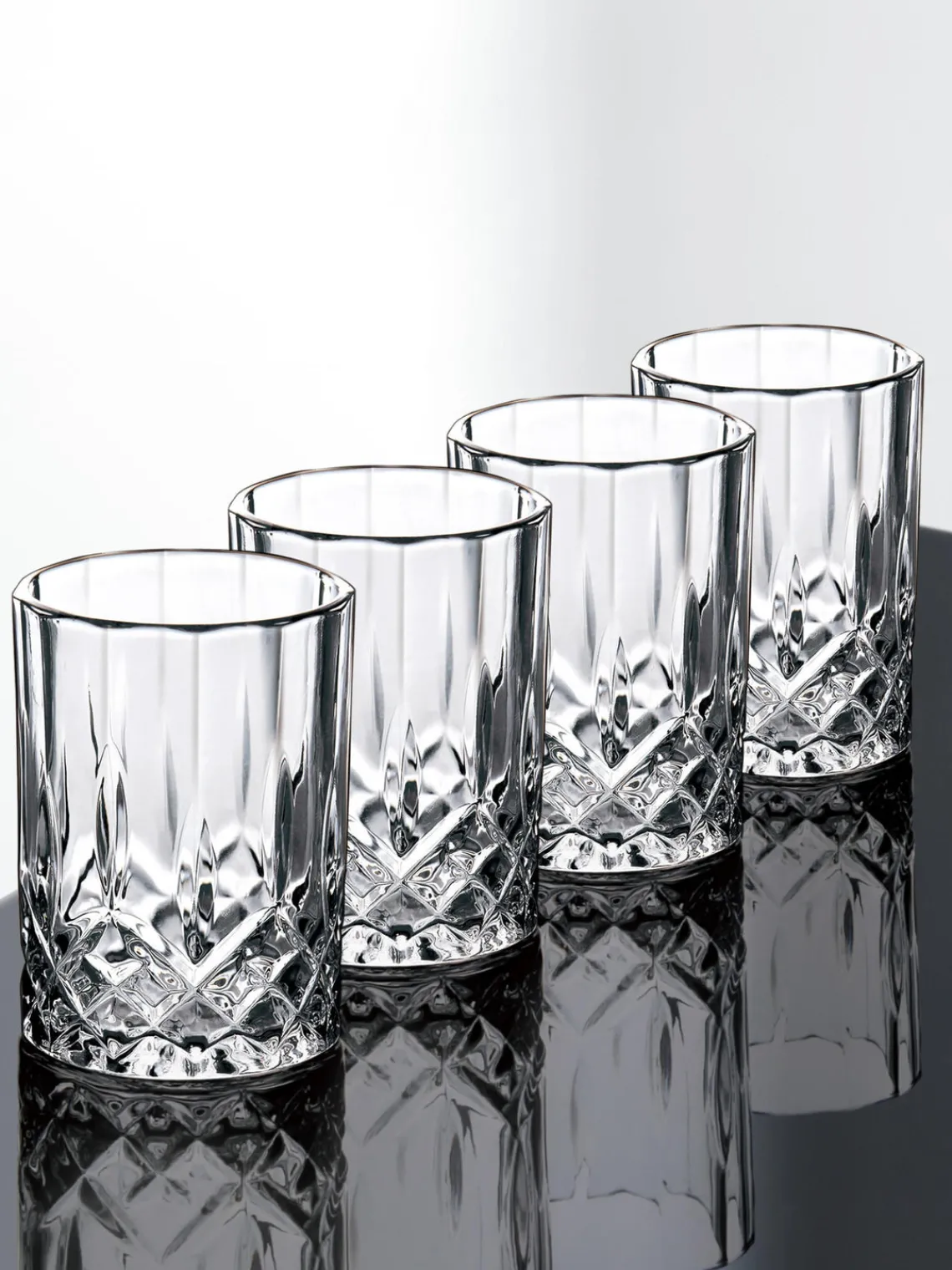 Fashion Aida Verre à liqueur à motifs embossés Harvey, 4 pièces