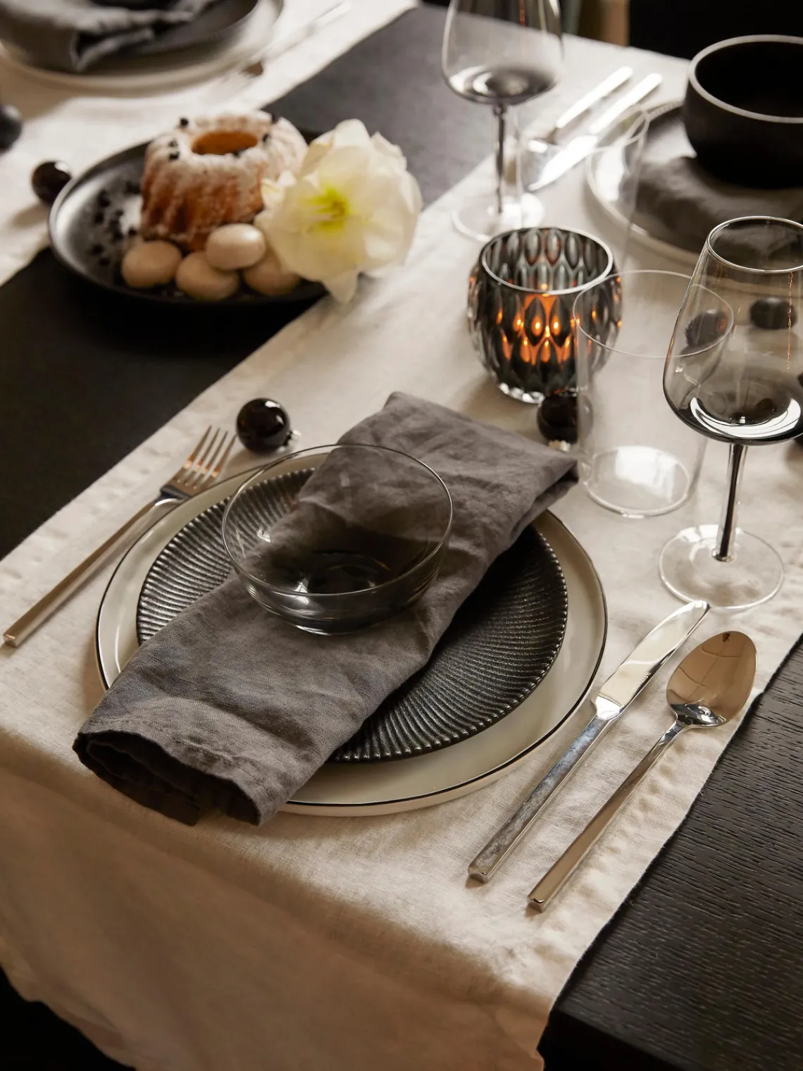 Best Broste Copenhagen Verres à vin soufflés bouche Smoke, 4 pièces