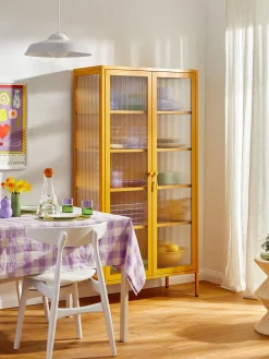 Outlet Mustard Made Vitrine en métal et verre strié The Collector Jaune moutarde