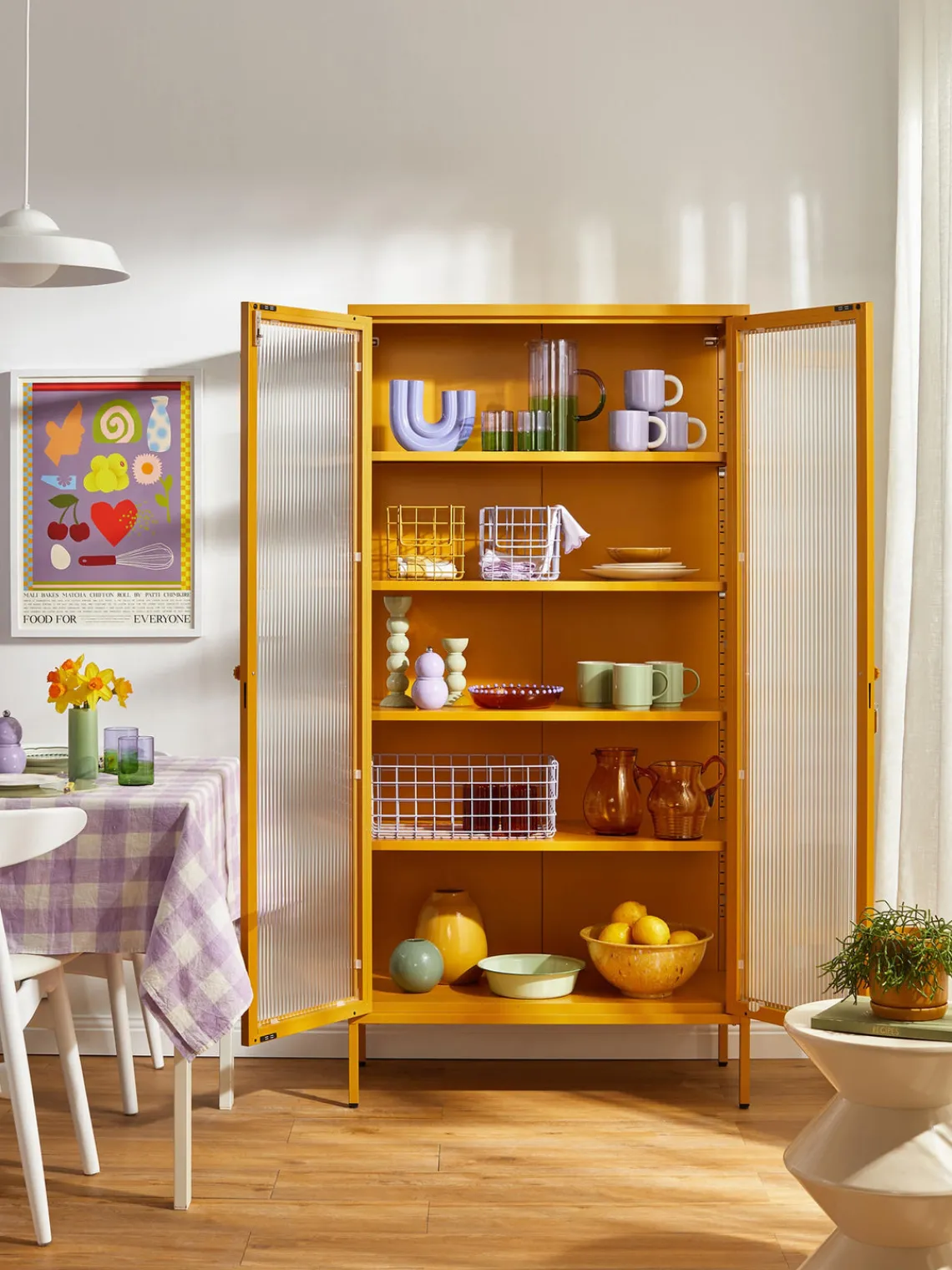 Outlet Mustard Made Vitrine en métal et verre strié The Collector Jaune moutarde