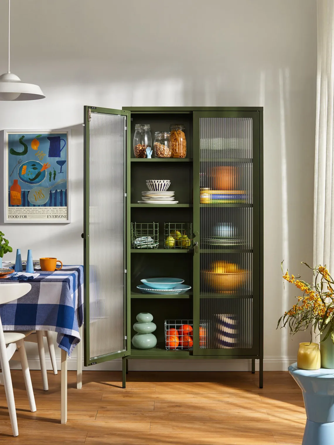 Fashion Mustard Made Vitrine en métal et verre strié The Collector Vert olive